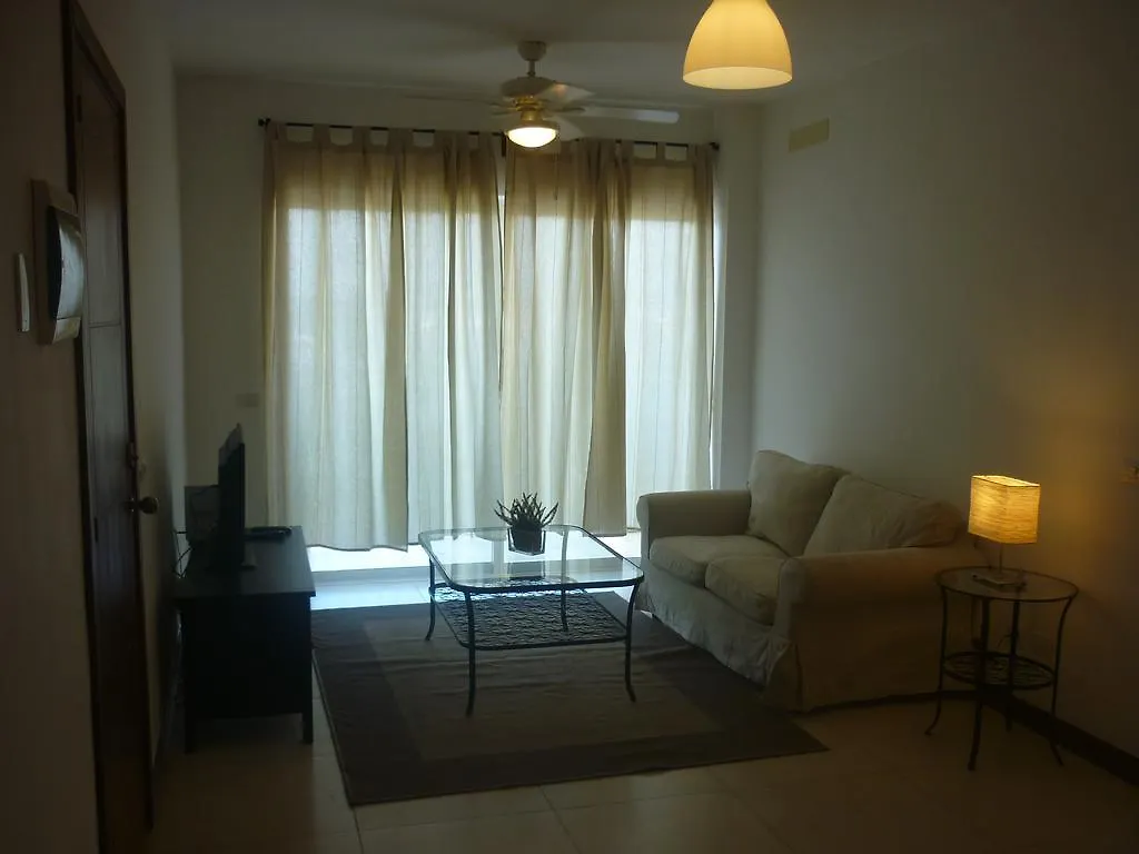 Maggy'S House Lejlighed La Romana 0*,